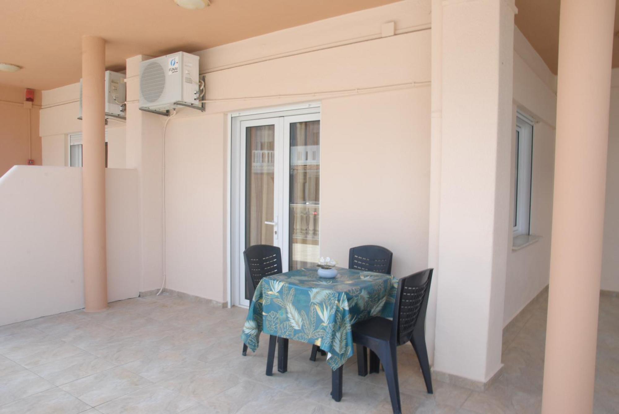 Light Blue Paralia Apartments Dış mekan fotoğraf