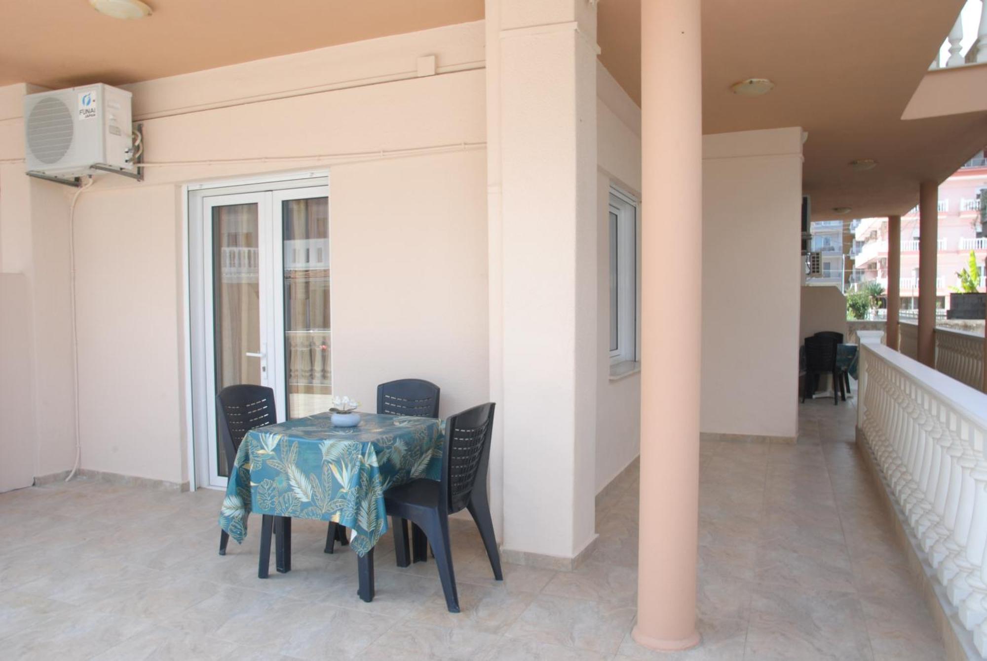 Light Blue Paralia Apartments Dış mekan fotoğraf