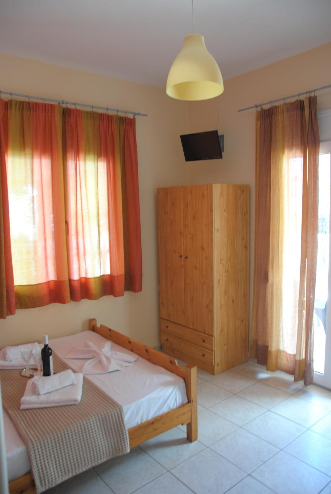 Light Blue Paralia Apartments Dış mekan fotoğraf