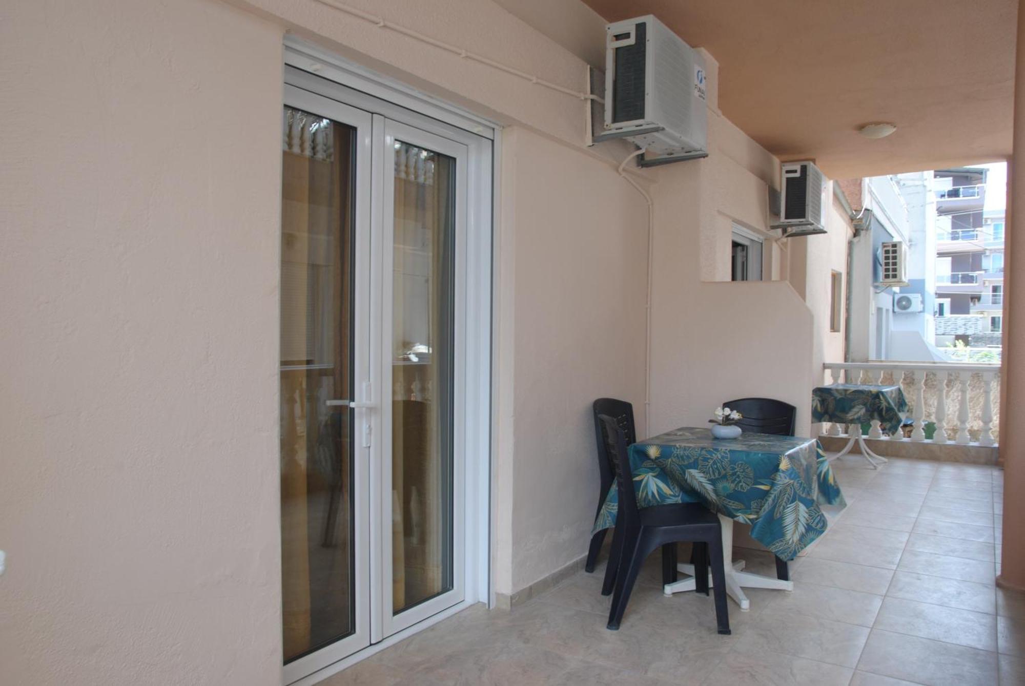 Light Blue Paralia Apartments Dış mekan fotoğraf