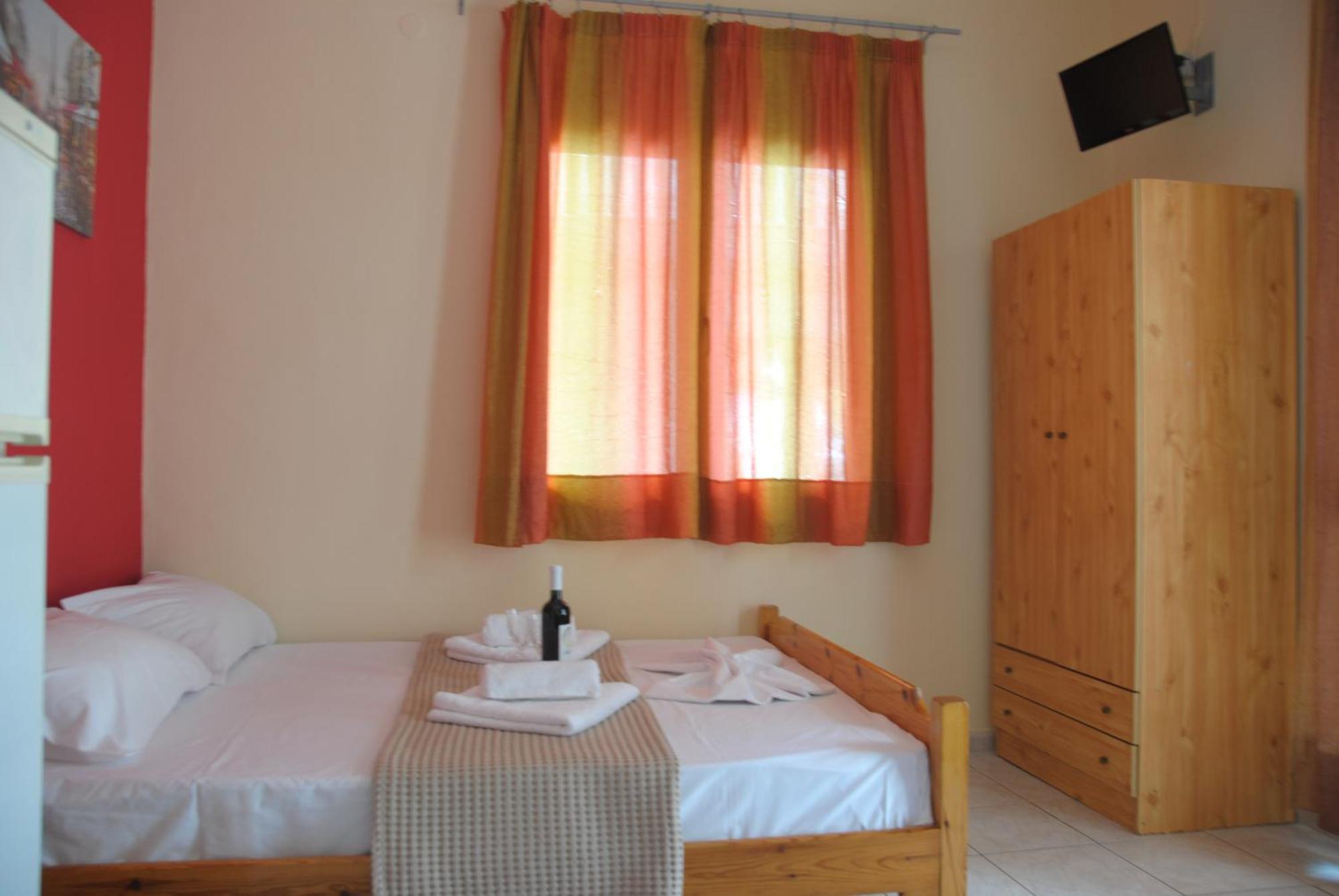 Light Blue Paralia Apartments Dış mekan fotoğraf